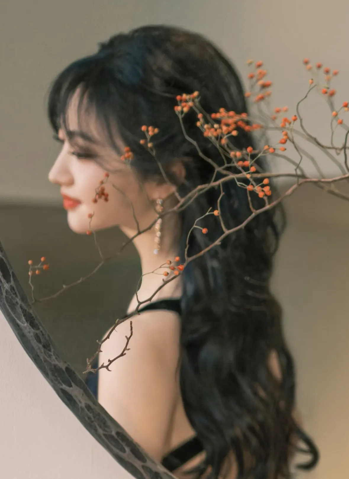 景甜深v黑裙写真插图12