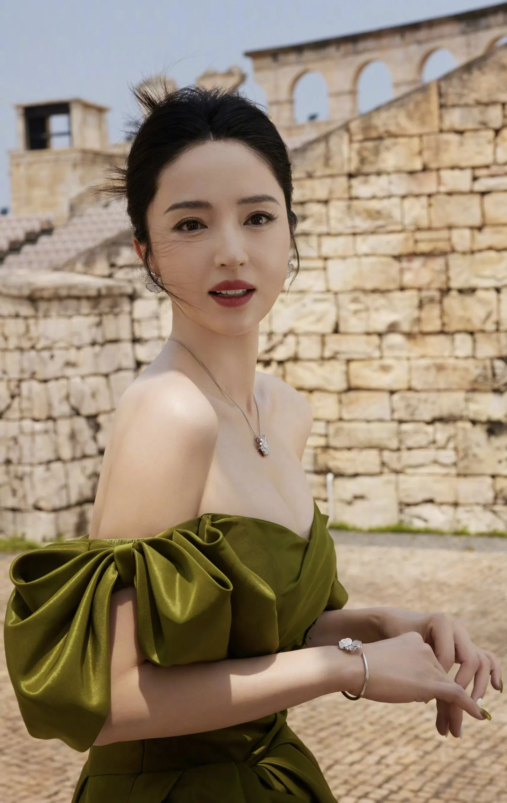 董璇傲人身材写真插图5