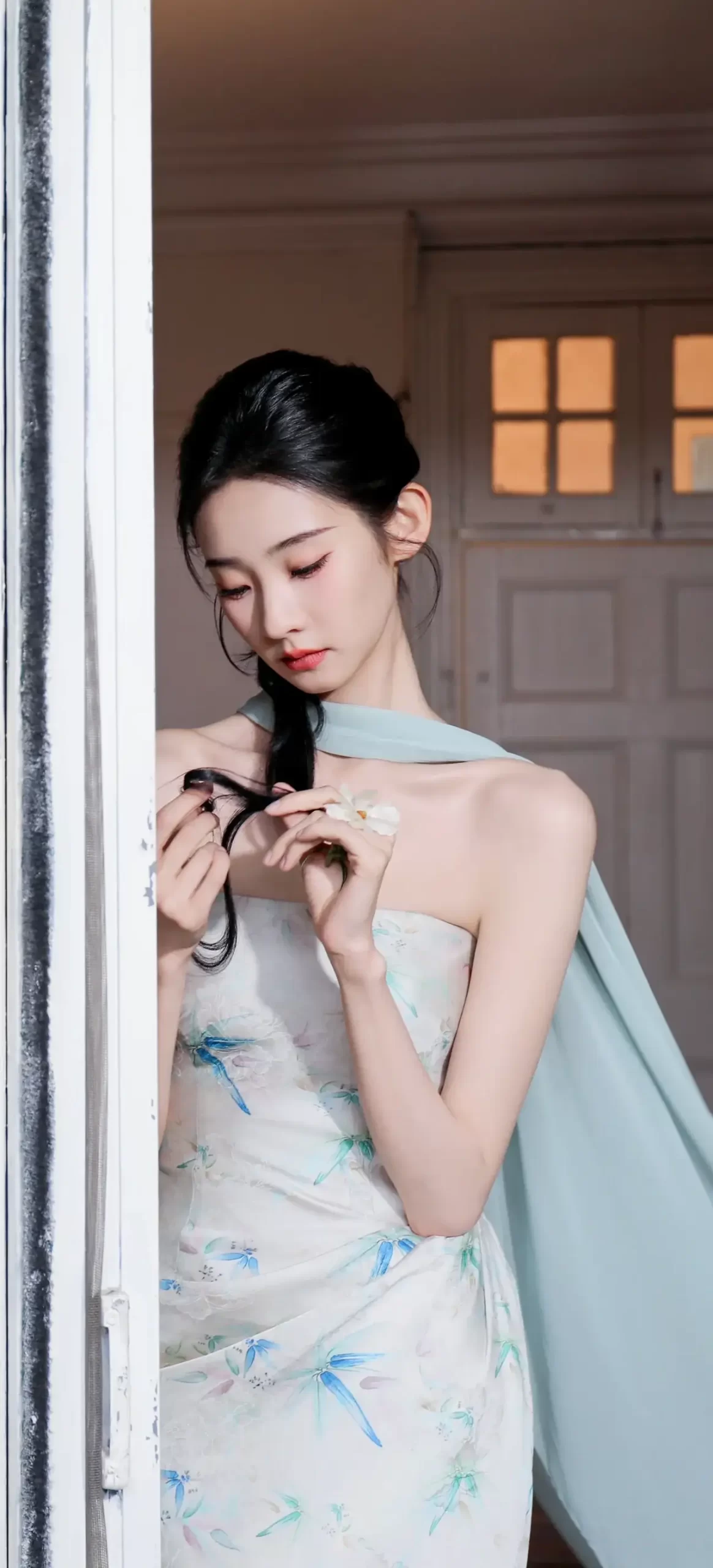 张艺凡优雅写真插图5