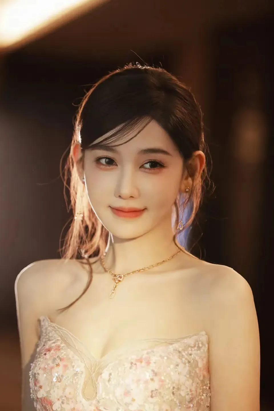 李沐宸抹胸裙写真插图3