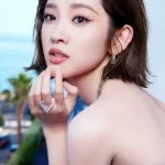唐艺昕高清抹胸裙写真