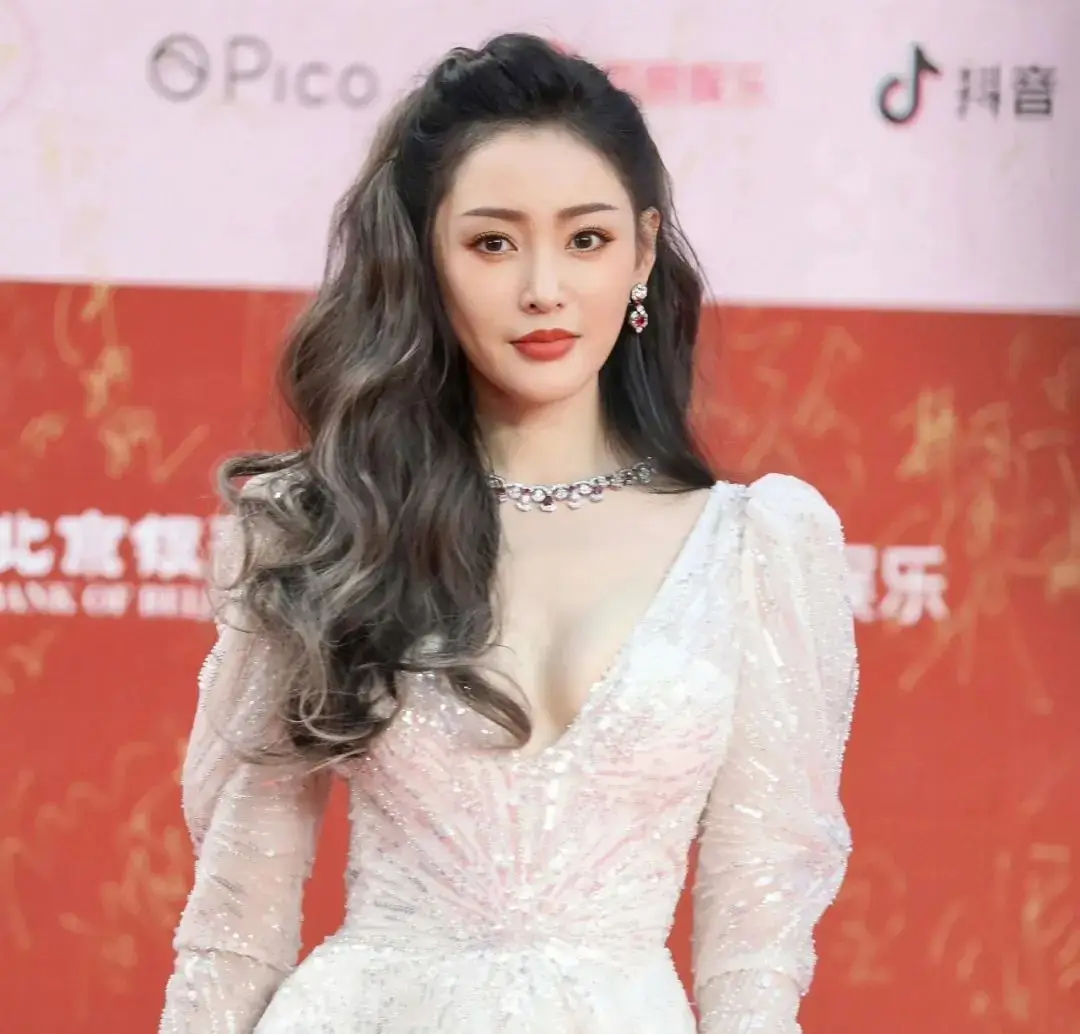 张天爱写真插图4