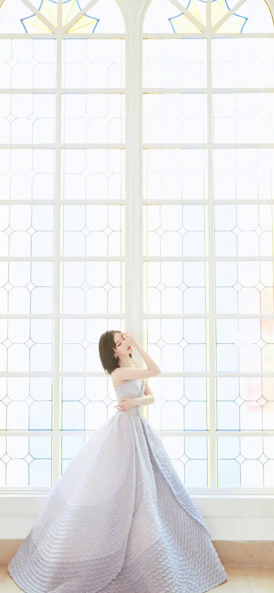 毛晓彤紫色裙子写真插图2