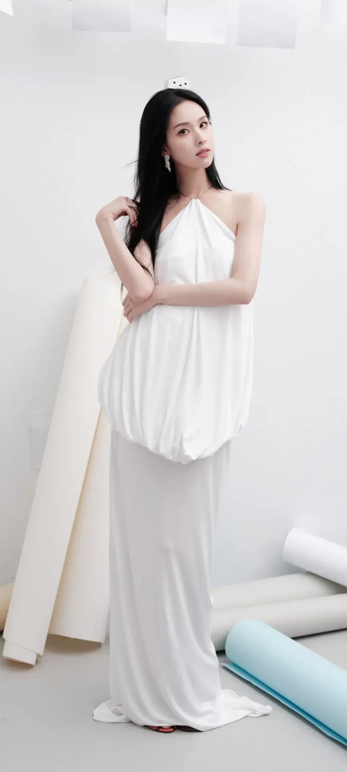 陈都灵白裙写真插图7