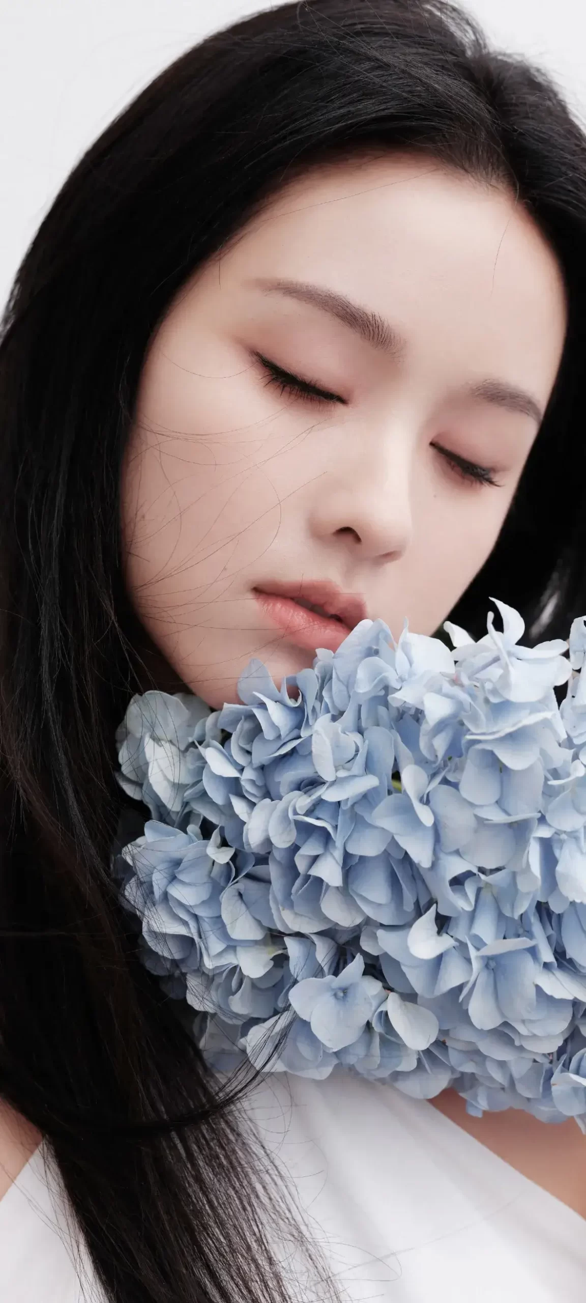 陈都灵白裙写真插图1