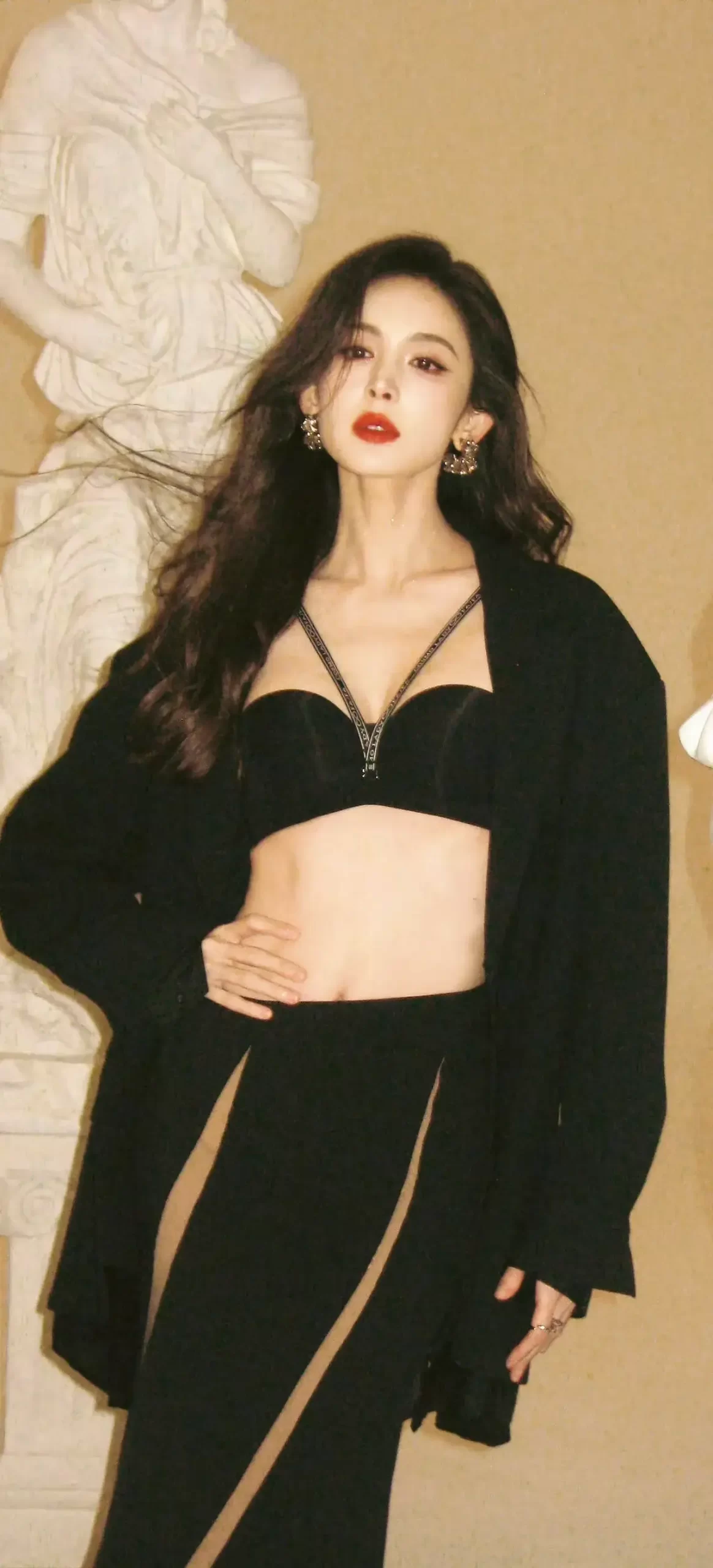古力娜扎内衣写真插图1