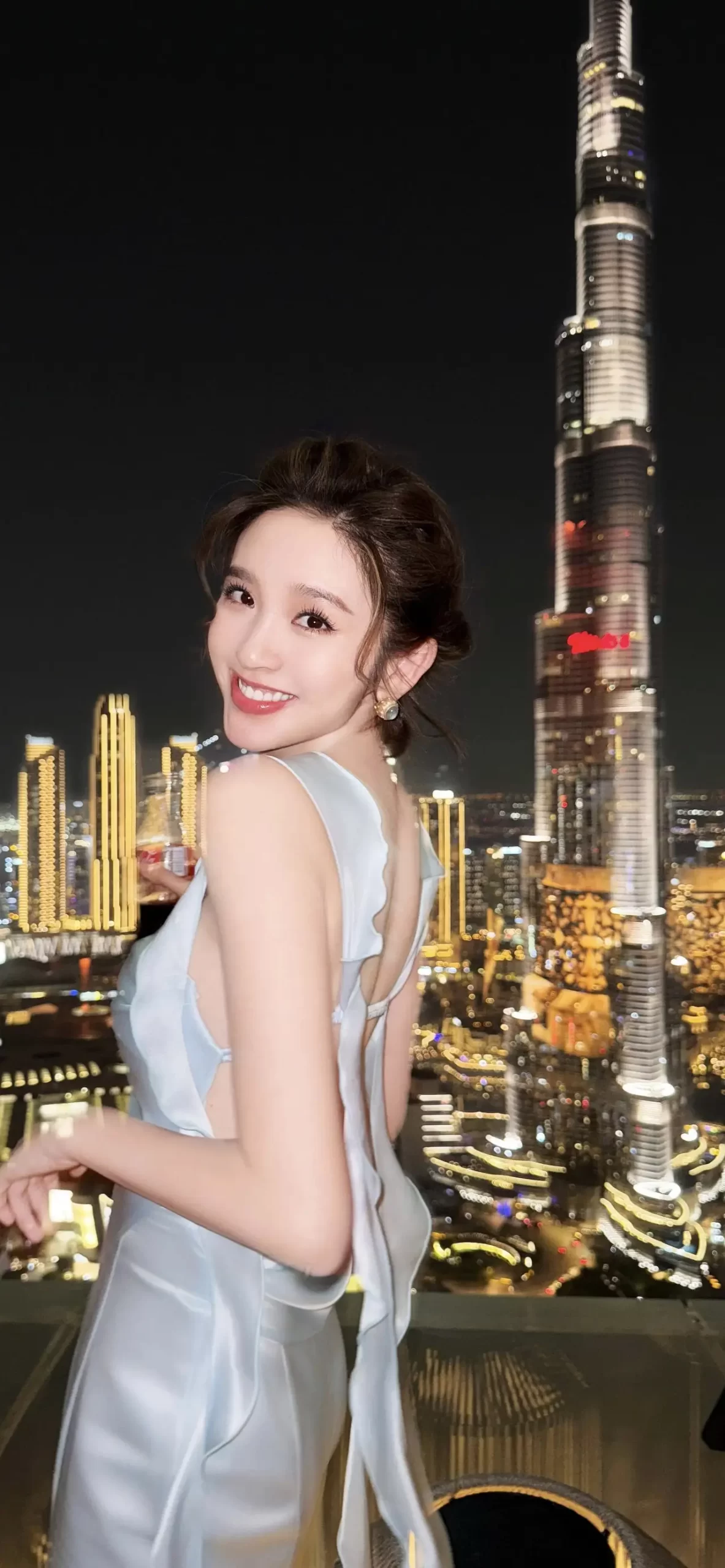 唐艺昕写真插图6