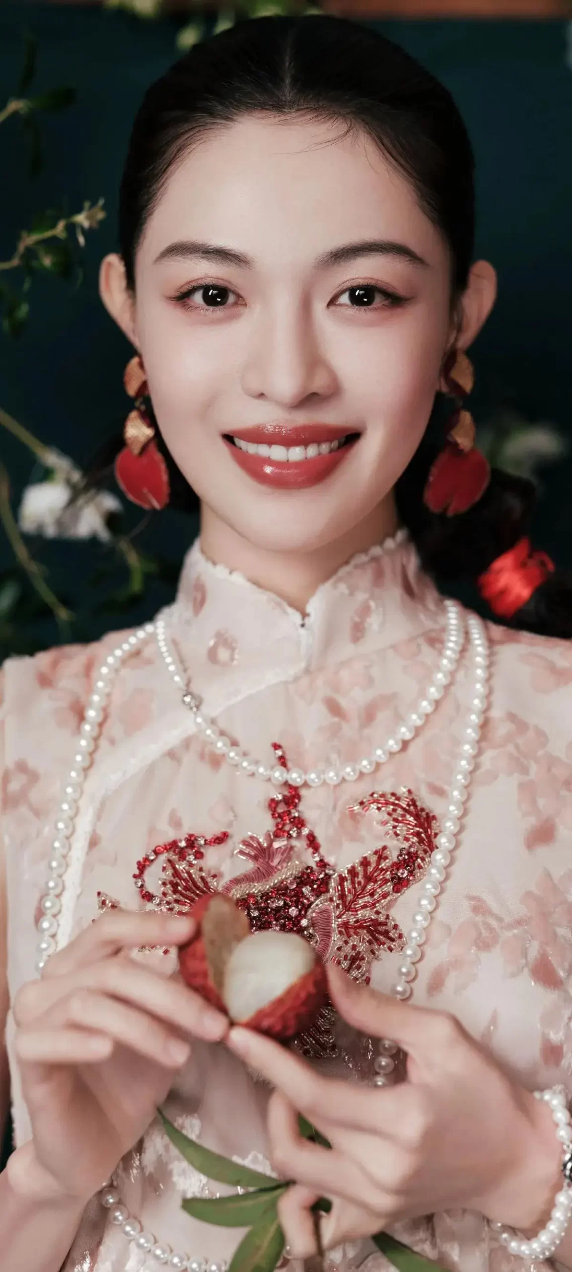 钟楚曦大片写真插图1